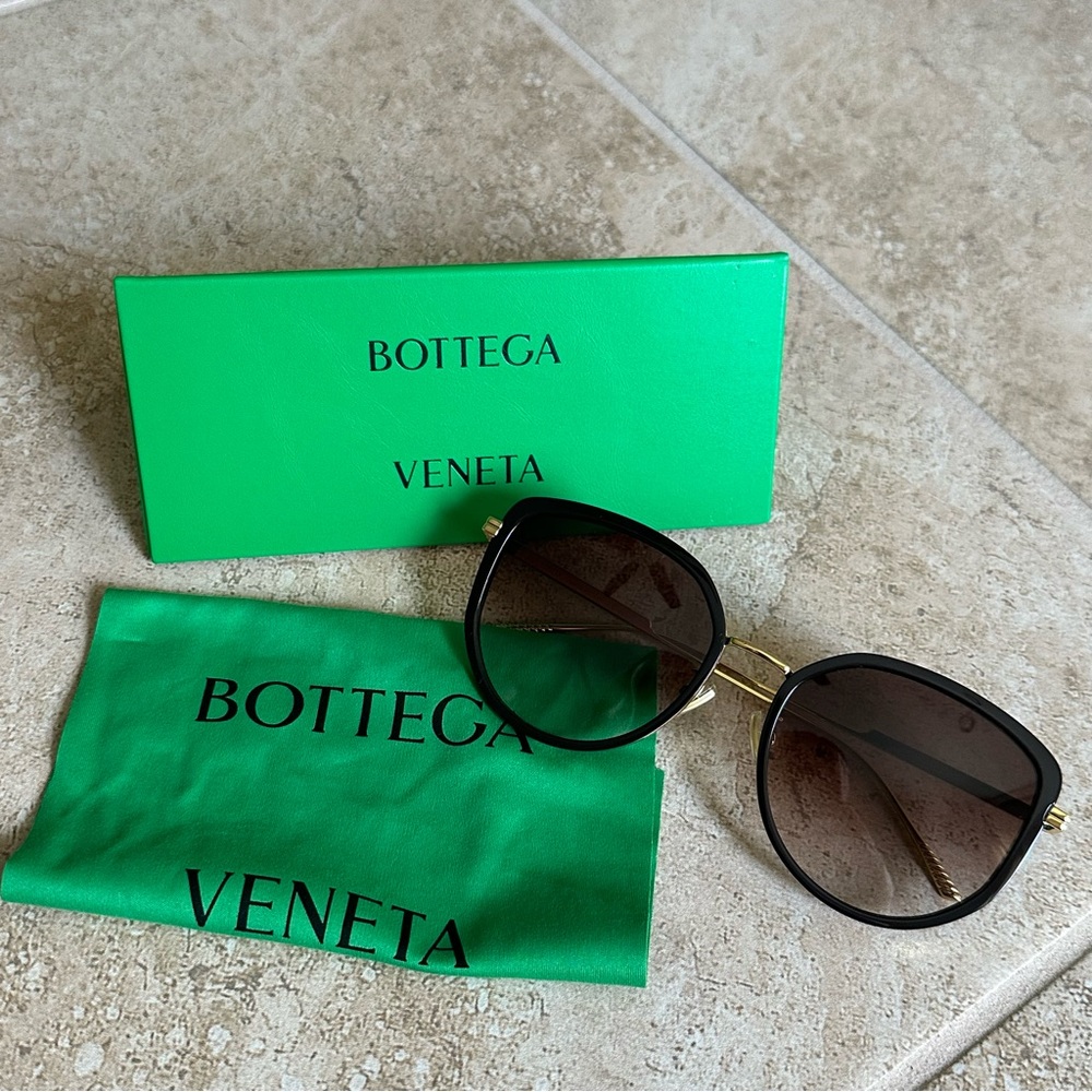 Bottega Veneta sunglasses